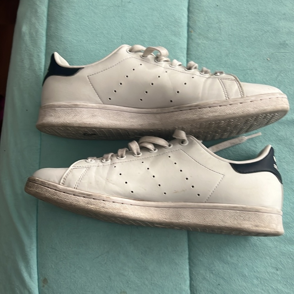 Adidas Stan Smiths View 2